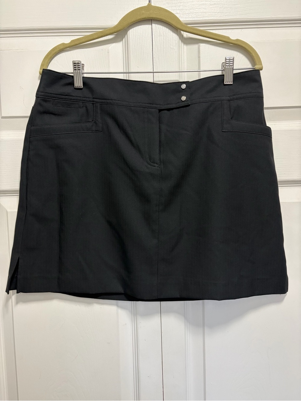 IZOD Golf Black Active Skort - Size 10